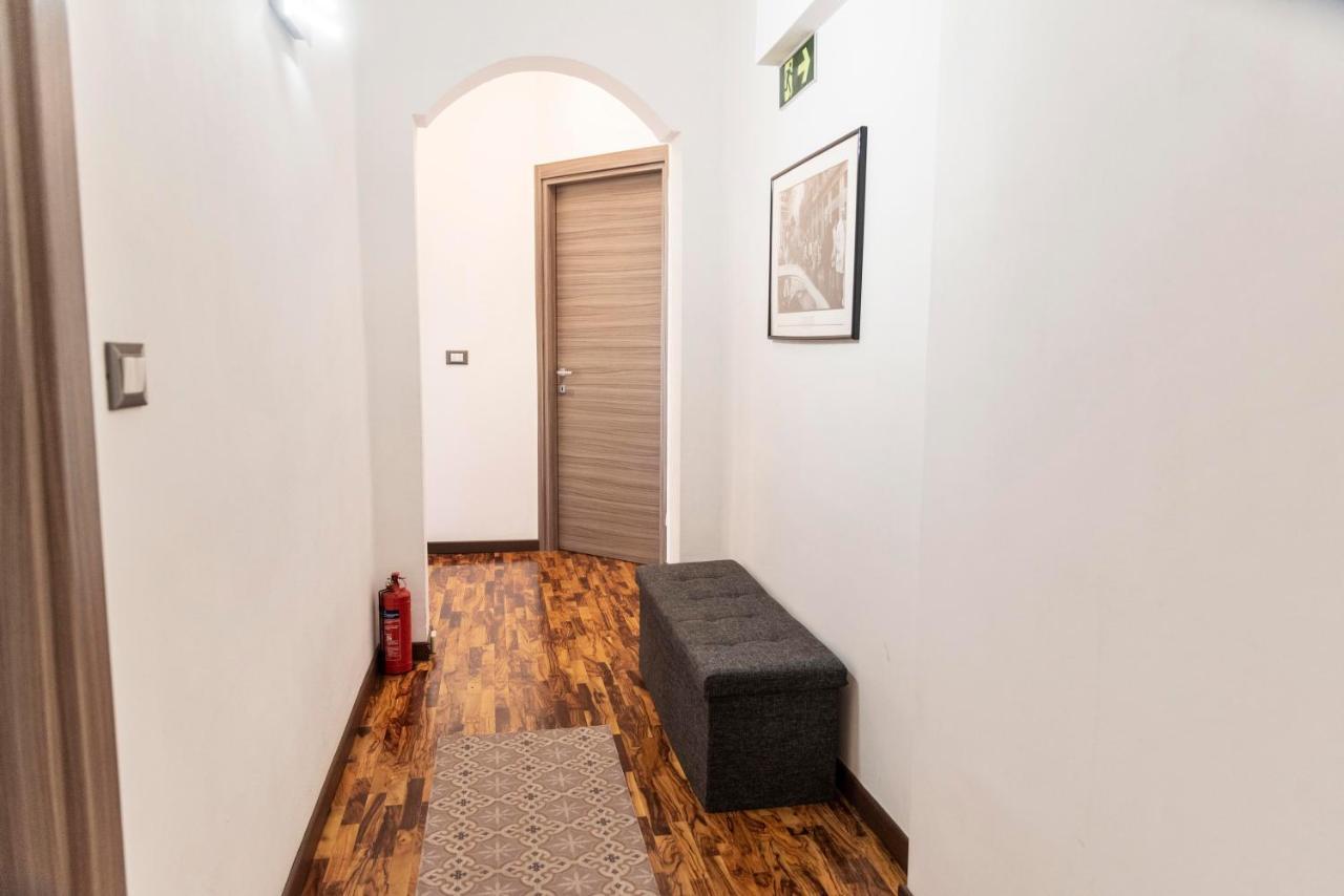 Merulana Suite Apartment Рим Екстер'єр фото